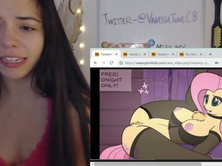 Camgirl reacting to hentaý - bad porno ep 6