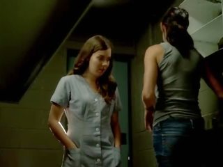 Heidi james, kit willesee, ana alexander - femme fatales s01e01 (2011)