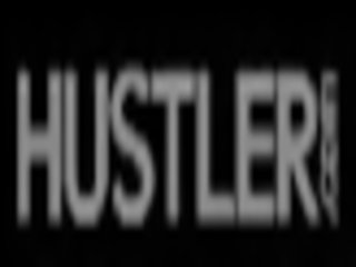 Hustler: splendid bionda prende sbattuto con un grande cinghia su cazzo