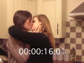 Mawar & rosie lesbian ciuman, gratis youtube gratis lesbian resolusi tinggi x rated film