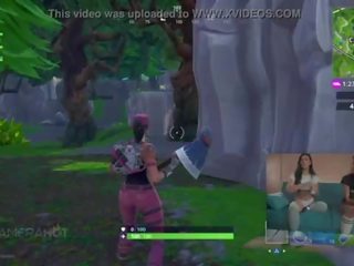 Gameplay papo18 com duas amigas gostosas melakukan camerahot jogando fortnite peladinhas