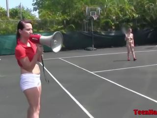 Виявилося на коледж підліток лесбіянки грати оголена теніс & насолоджуйтесь манда облизування веселощі