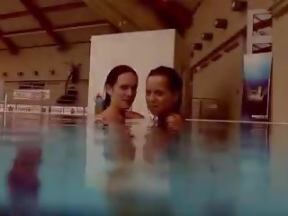 Dwa rudzielce pływanie marvellous gorące, darmowe hd dorosły klips 62