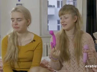 Smashing amator pasarica juca cu anal margele și vibrator